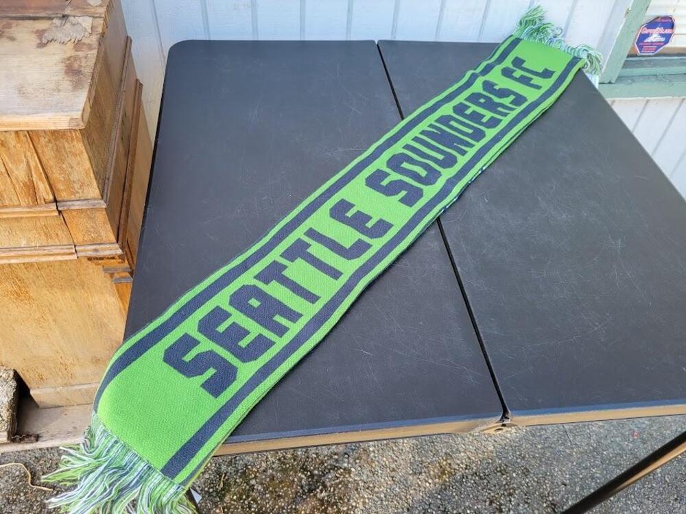 Seattle Sounders FC Scarf Knit Mens One Size Green Blue MLS Soccer Fringe Winter